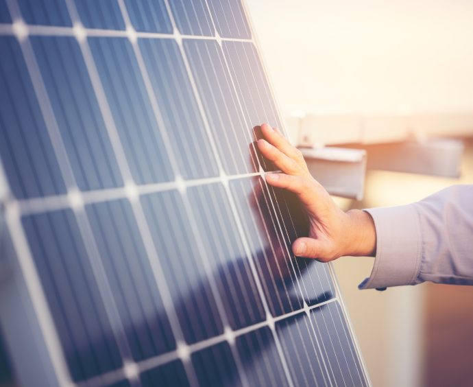 Cât produce și cum îți alegi un sistem fotovoltaic